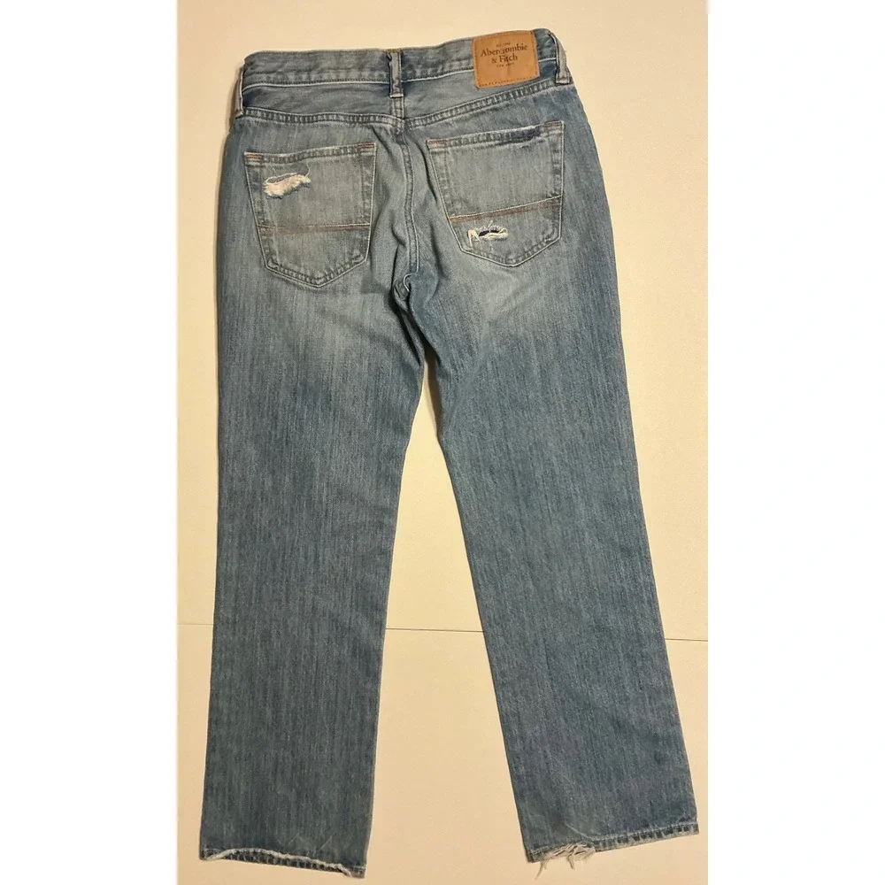Abercrombie Fitch Mens Jeans Straight Fit‎ Distressed Med Wash 30x30 fits 28x28